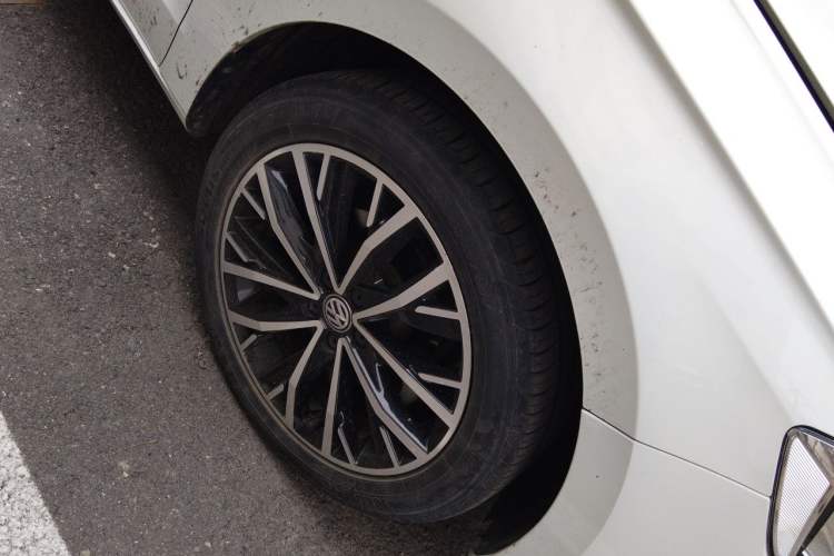 Used Volkswagen Bora 2019 Bora Legend 1.5L Automatic Leading Model China VI Standard Right Front Wheel Hub