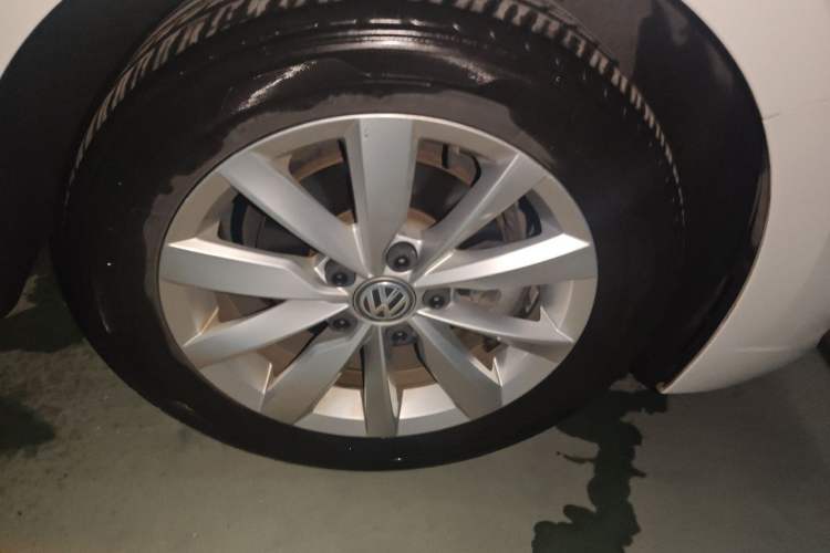 Used Volkswagen Bora 2019 Revised Version 1.5L Automatic Elite Edition China VI Standard Right Front Wheel Hub