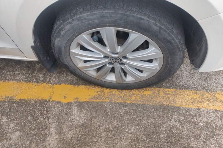 Used Volkswagen Bora 2019 Bora·Legend 1.5L Manual Fashion Edition China V Standard Right Front Wheel Hub
