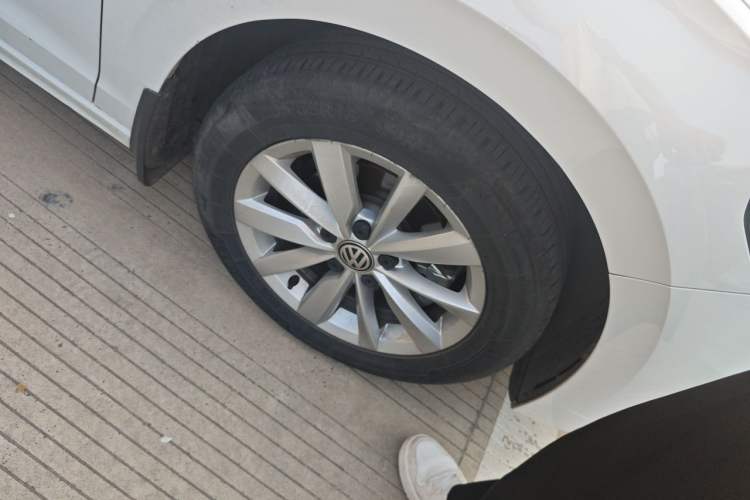 Used Volkswagen Bora 2019 Revised Version 1.5L Automatic Elite Edition China VI Standard Right Front Wheel Hub