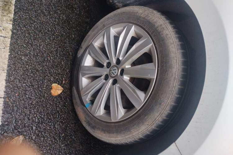 Used Volkswagen Bora 2019 Facelift Bora·Legend 1.5L Automatic Fashion Edition China VI Standard Right Front Wheel Hub