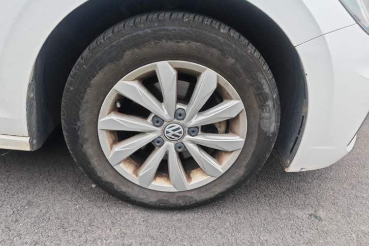 Used Volkswagen Bora 2019 1.5L Automatic Fashion Model Right Front Wheel Hub