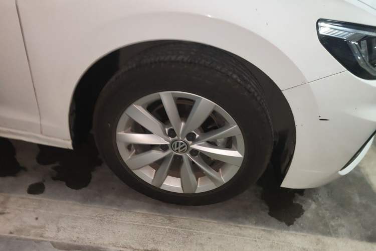 Used Volkswagen Bora 2019 Revised Version 1.5L Automatic Comfort Edition China VI Standard Right Front Wheel Hub