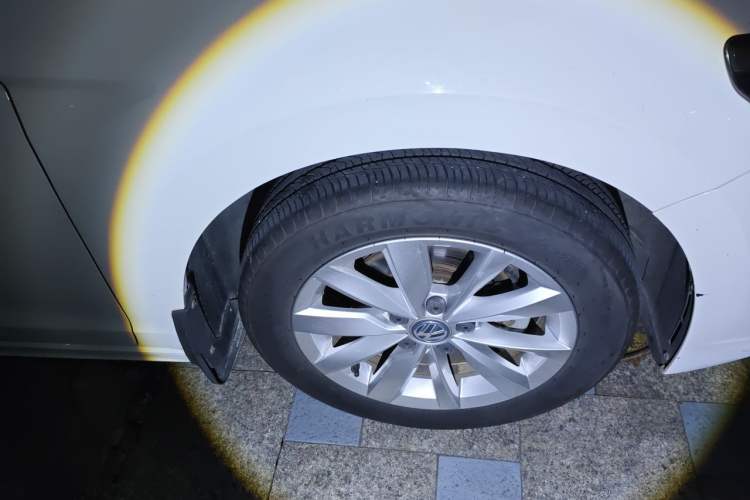 Used Volkswagen Bora 2019 Revised Version 1.5L Automatic Elite Edition China VI Standard Right Front Wheel Hub