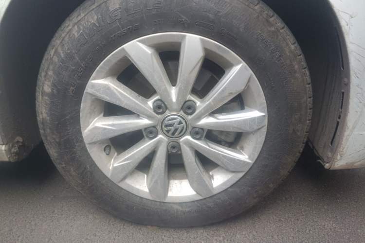 Used Volkswagen Bora 2019 1.5L Automatic Fashion Model Right Front Wheel Hub