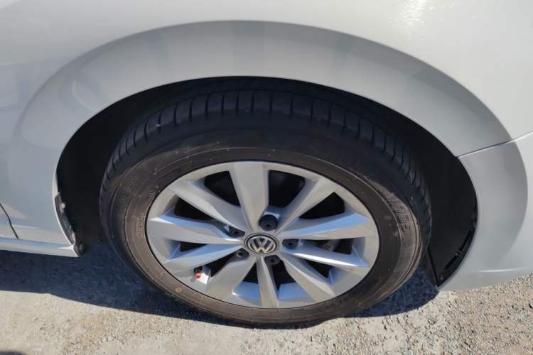 Used Volkswagen Bora 2019 Revised Version 1.5L Automatic Comfort Edition China V Standard Right Front Wheel Hub