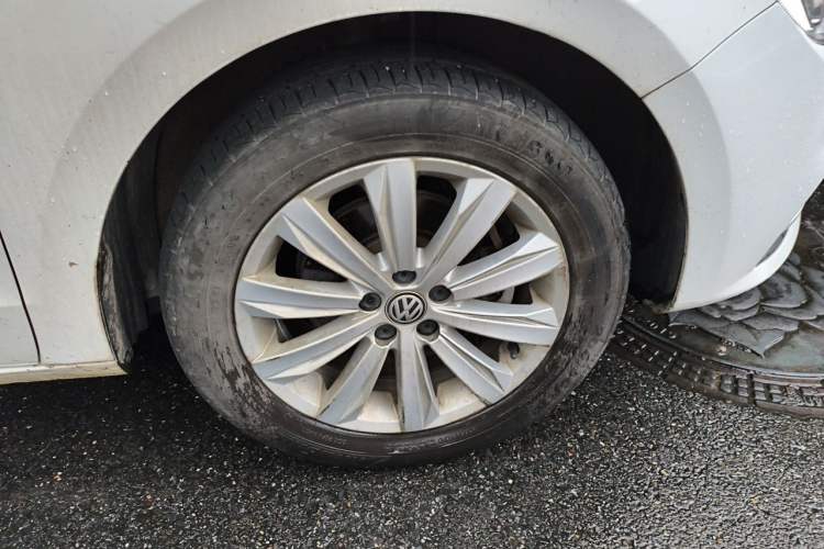 Used Volkswagen Bora 2019 Facelift Bora·Legend 1.5L Automatic Fashion Edition China VI Standard Right Front Wheel Hub
