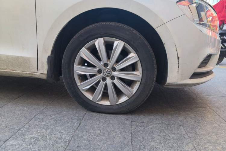 Used Volkswagen Bora 2019 Facelift Bora·Legend 1.5L Automatic Fashion Edition China VI Standard Right Front Wheel Hub