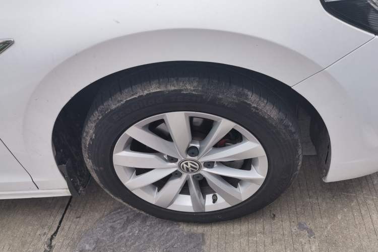 Used Volkswagen Bora 2019 Revised Version 1.5L Automatic Elite Edition China VI Standard Right Front Wheel Hub