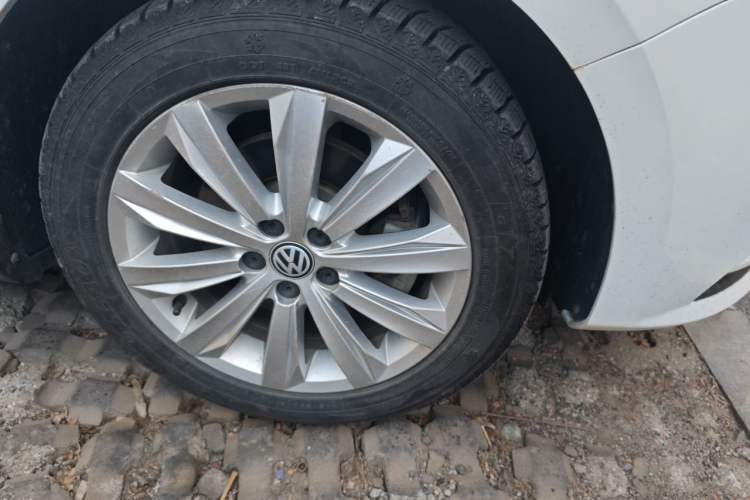 Used Volkswagen Bora 2019 Bora·Legend 1.5L Automatic Fashion Edition China VI Standard Right Front Wheel Hub