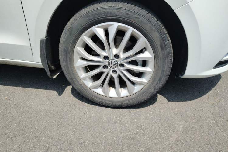 Used Volkswagen Bora 2019 Facelift Bora·Legend 1.5L Automatic Fashion Edition China VI Standard Right Front Wheel Hub