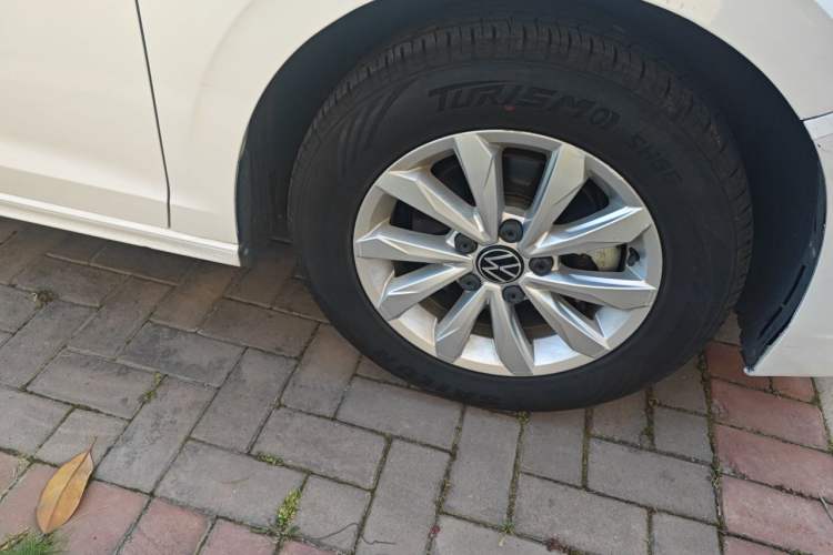 Used Volkswagen Bora 2019 1.5L Automatic Fashion Model Right Front Wheel Hub