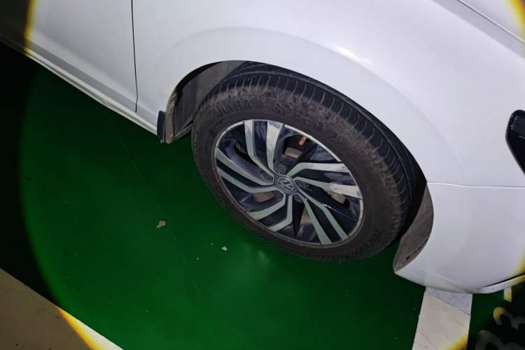 Used Volkswagen Bora 2019 Revised Version 1.5L Automatic Comfort Edition China VI Standard Right Front Wheel Hub