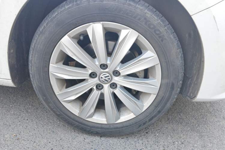 Used Volkswagen Bora 2019 Facelift Bora·Legend 1.5L Automatic Fashion Edition China VI Standard Right Front Wheel Hub