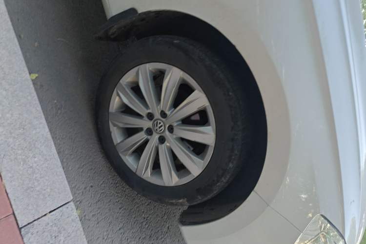 Used Volkswagen Bora 2019 Bora Legend 1.5L Manual Fashion Edition China VI Standard Right Front Wheel Hub