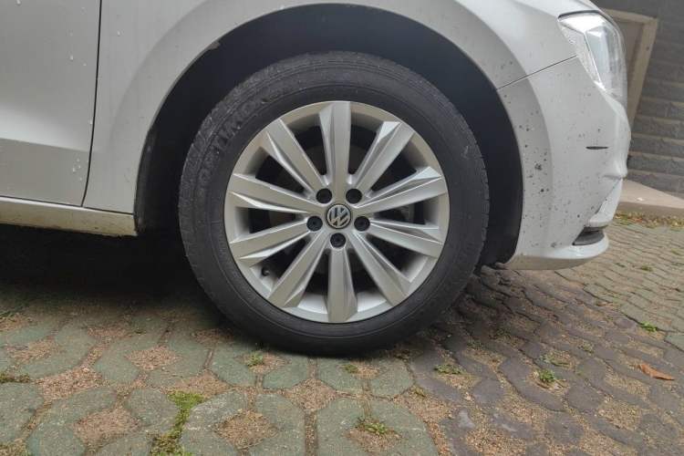 Used Volkswagen Bora 2019 Facelift Bora·Legend 1.5L Automatic Fashion Edition China VI Standard Right Front Wheel Hub