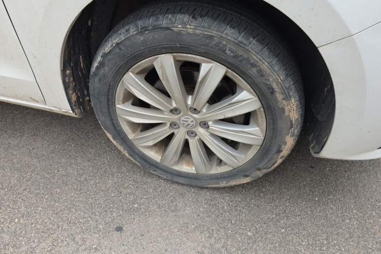 Used Volkswagen Bora 2019 Facelift Bora·Legend 1.5L Manual Fashion Edition China VI Standard Right Front Wheel Hub