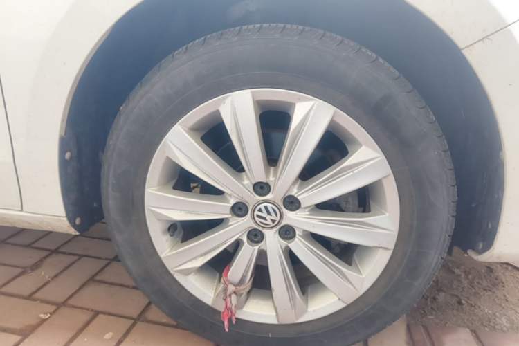 Used Volkswagen Bora 2019 Facelift Bora·Legend 1.5L Automatic Fashion Edition China VI Standard Right Front Wheel Hub