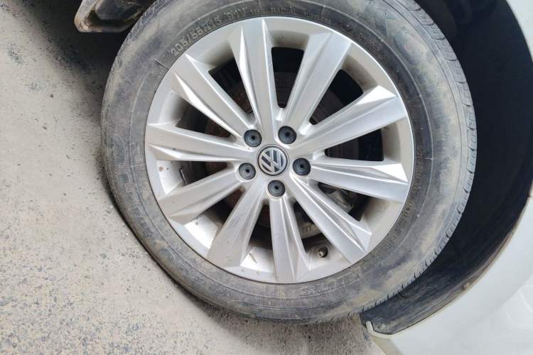 Used Volkswagen Bora 2019 Facelift Bora·Legend 1.5L Automatic Fashion Edition China VI Standard Right Front Wheel Hub