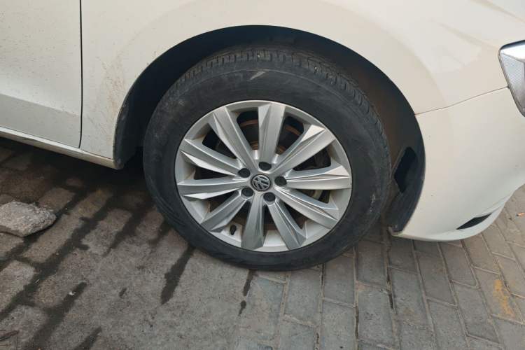 Used Volkswagen Bora 2019 Facelift Bora·Legend 1.5L Automatic Fashion Edition China VI Standard Right Front Wheel Hub