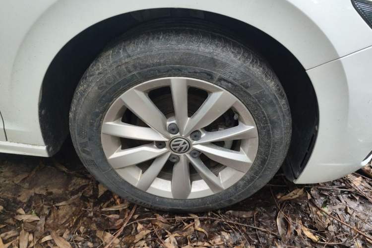 Used Volkswagen Bora 2019 Revised Version 1.5L Manual Comfort Type China V Standard Right Front Wheel Hub