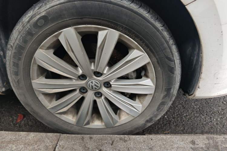 Used Volkswagen Bora 2019 Facelift Bora·Legend 1.5L Automatic Fashion Edition China VI Standard Right Front Wheel Hub