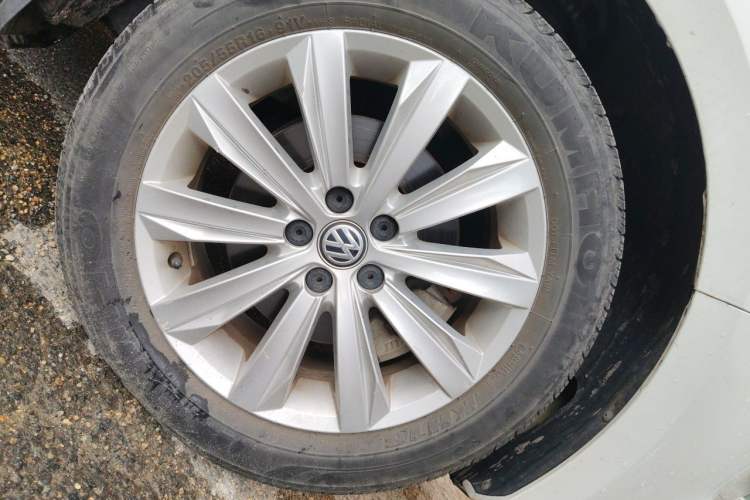 Used Volkswagen Bora 2019 Bora Legend 1.5L Manual Fashion Edition China VI Standard Right Front Wheel Hub
