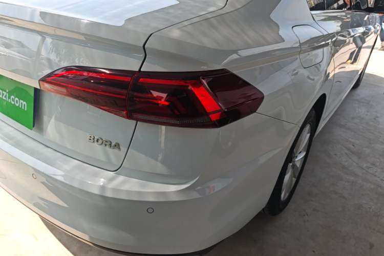 Used Volkswagen Bora 2019 Revised Version 1.5L Automatic Comfort Edition China VI Standard Right Rear Taillight