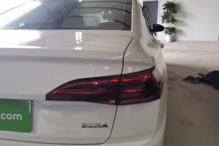 Used Volkswagen Bora 2019 Revised Version 1.5L Manual Fashion Edition China VI Standard Right Rear Taillight
