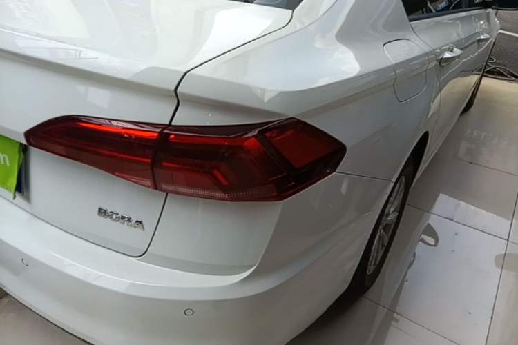Used Volkswagen Bora 2019 1.5L Automatic Fashion Model Right Rear Taillight