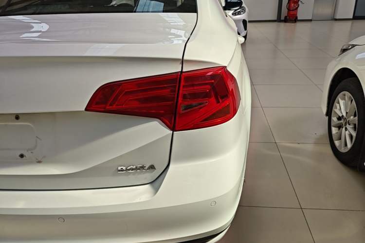 Used Volkswagen Bora 2019 Bora·Legend 1.5L Automatic Fashion Edition China VI Standard Right Rear Taillight