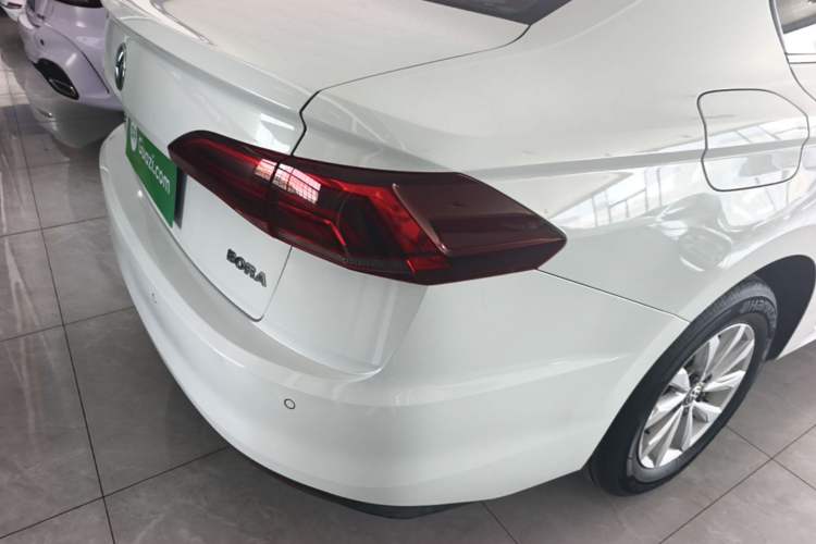 Used Volkswagen Bora 2019 Revised Version 1.5L Automatic Fashionable Style China VI Right Rear Taillight
