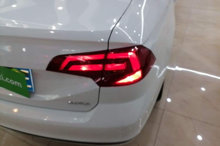 Used Volkswagen Bora 2019 Facelift Bora·Legend 1.5L Automatic Fashion Edition China VI Standard Right Rear Taillight