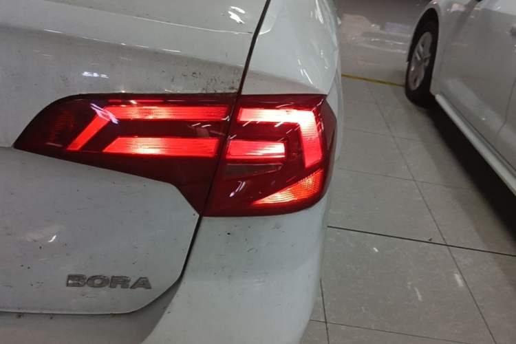 Used Volkswagen Bora 2019 Facelift Bora·Legend 1.5L Automatic Fashion Edition China VI Standard Right Rear Taillight