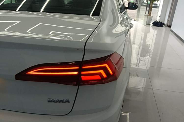 Used Volkswagen Bora 2019 Revised Version 1.5L Automatic Elite Edition China V Standard Right Rear Taillight