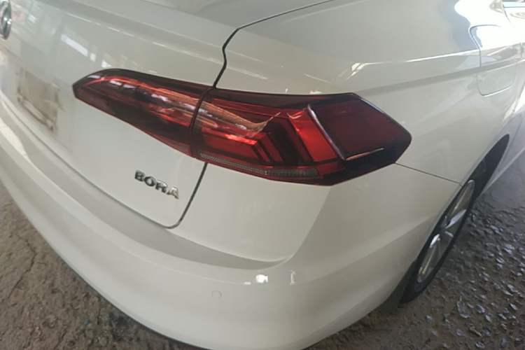 Used Volkswagen Bora 2019 Revised Version 1.5L Manual Fashion Edition China VI Standard Right Rear Taillight