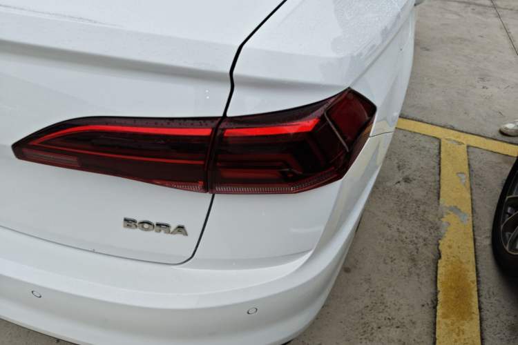 Used Volkswagen Bora 2019 Revised Version 1.5L Automatic Comfort Edition China VI Standard Right Rear Taillight