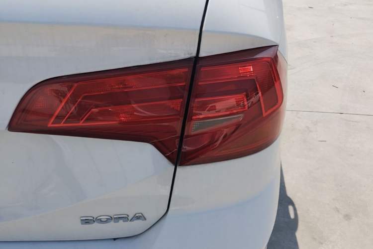 Used Volkswagen Bora 2019 Bora·Legend 1.5L Automatic Fashion Edition China VI Standard Right Rear Taillight