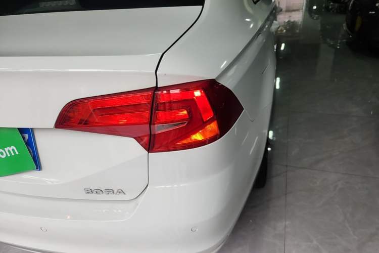 Used Volkswagen Bora 2019 Bora Legend 1.5L Automatic Leading Model China VI Standard Right Rear Taillight