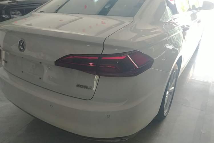 Used Volkswagen Bora 2019 1.5L Automatic Comfort Model Right Rear Taillight