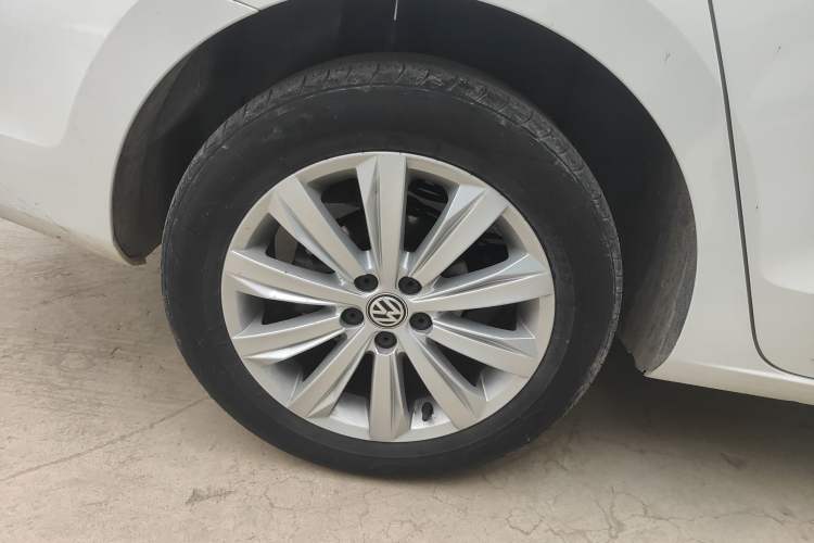 Used Volkswagen Bora 2019 Facelift Bora·Legend 1.5L Automatic Fashion Edition China VI Standard Right Rear Wheel Hub