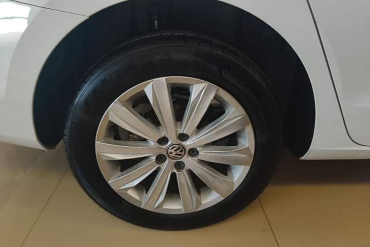 Used Volkswagen Bora 2019 Facelift Bora·Legend 1.5L Automatic Fashion Edition China VI Standard Right Rear Wheel Hub