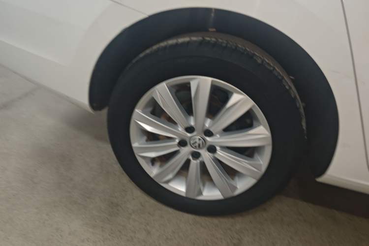 Used Volkswagen Bora 2019 Facelift Bora·Legend 1.5L Automatic Fashion Edition China VI Standard Right Rear Wheel Hub