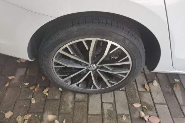 Used Volkswagen Bora 2019 Bora Legend 1.5L Automatic Leading Model China VI Standard Right Rear Wheel Hub