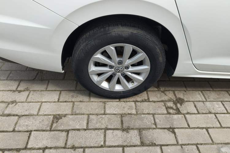 Used Volkswagen Bora 2019 1.5L Automatic Fashion Model Right Rear Wheel Hub