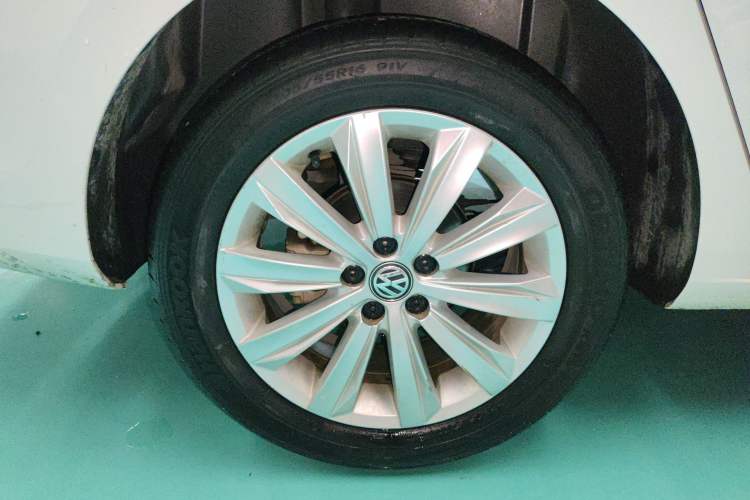 Used Volkswagen Bora 2019 Facelift Bora·Legend 1.5L Automatic Fashion Edition China VI Standard Right Rear Wheel Hub