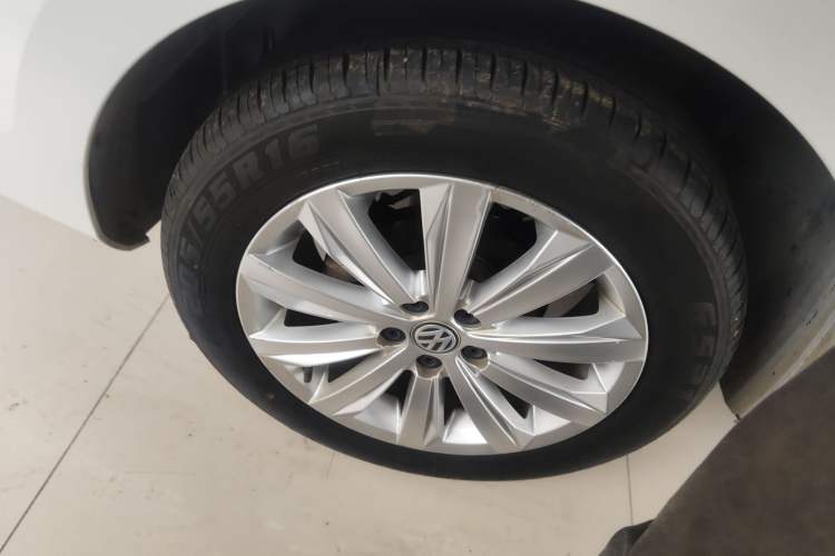 Used Volkswagen Bora 2019 Facelift Bora·Legend 1.5L Automatic Fashion Edition China VI Standard Right Rear Wheel Hub