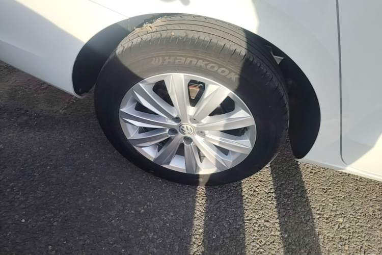 Used Volkswagen Bora 2019 Bora Legend 1.5L Manual Fashion Edition China VI Standard Right Rear Wheel Hub