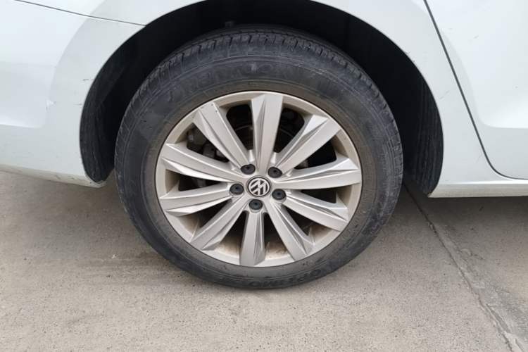 Used Volkswagen Bora 2019 Facelift Bora·Legend 1.5L Automatic Fashion Edition China VI Standard Right Rear Wheel Hub