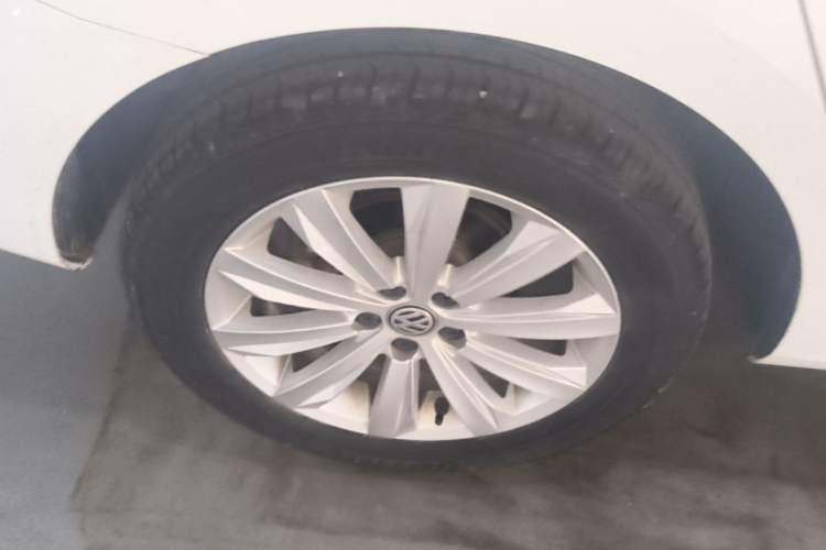 Used Volkswagen Bora 2019 Facelift Bora·Legend 1.5L Automatic Fashion Edition China VI Standard Right Rear Wheel Hub